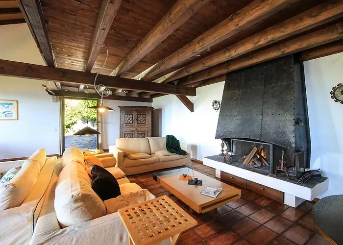 Haus Unter Der Buche Holiday home Locarno