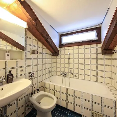 Haus Unter Der Buche 別荘 ロカルノ